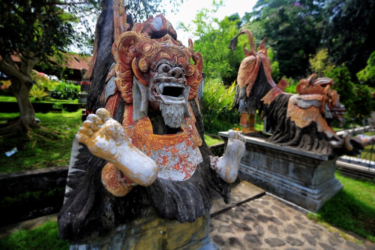 Still rock carvings everywhere you turn