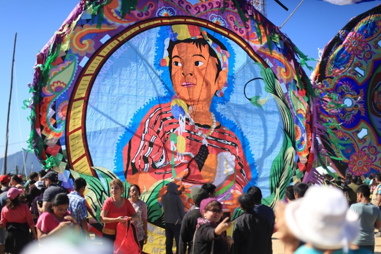 However this gorgeous kite was launched 7 times and failed every time. On the last crash a swarm of firemen rushed in and cameras were held high. We were pretty sure something bad happened .... 
